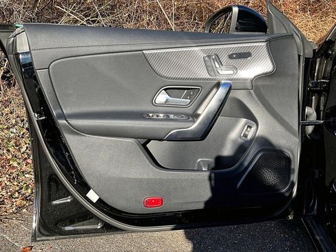 Used 2025 Mercedes-Benz CLA 250 4MATIC image 18