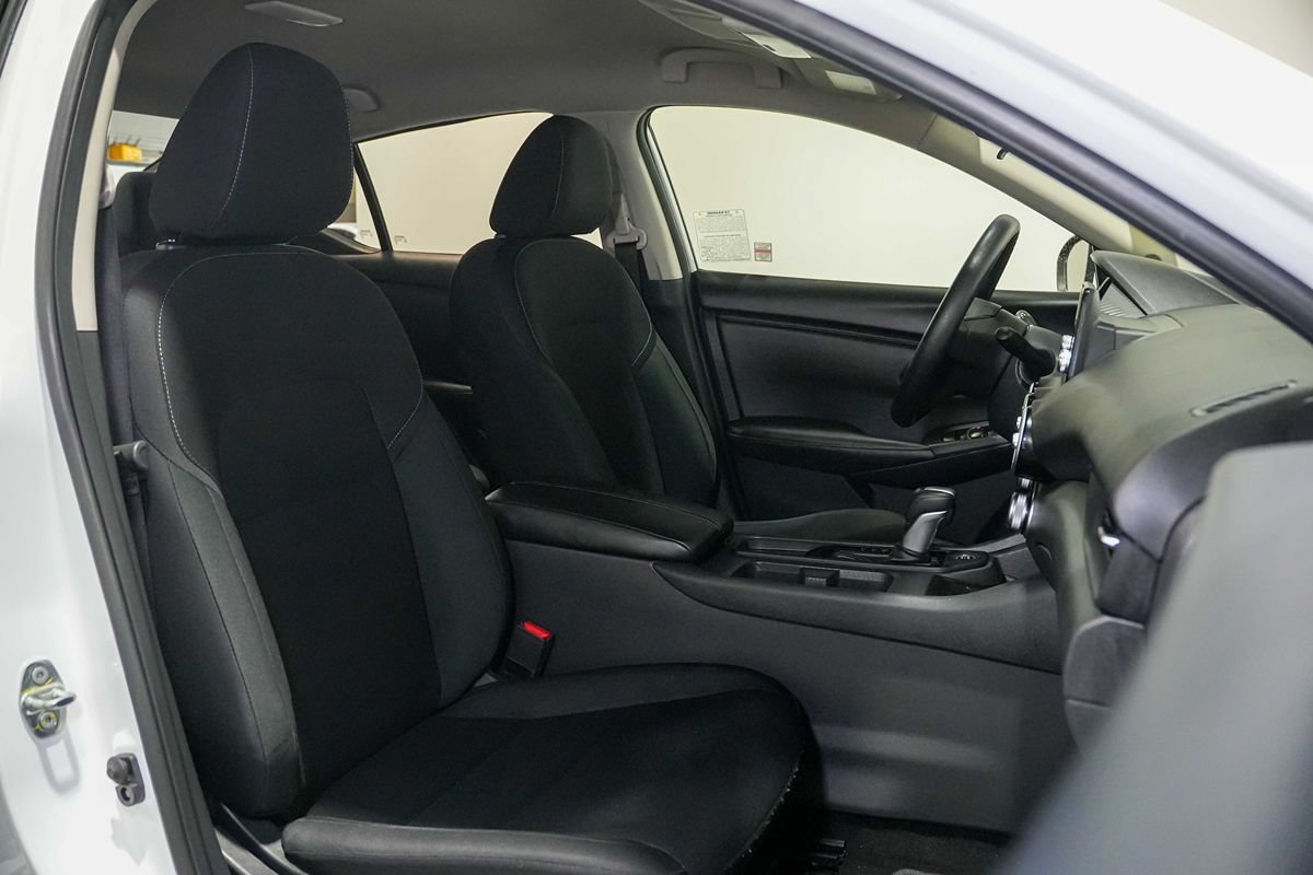 Used 2025 Nissan Sentra S FWD image 19