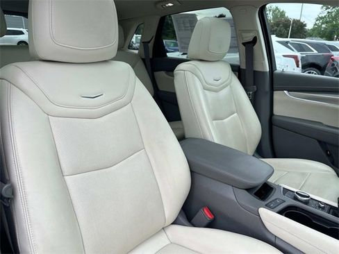 Certified 2022 Cadillac XT5 Premium Luxury image 53