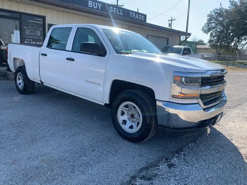 Used 2017 Chevrolet Silverado 1500 W/T w/ Trailering Package image 3