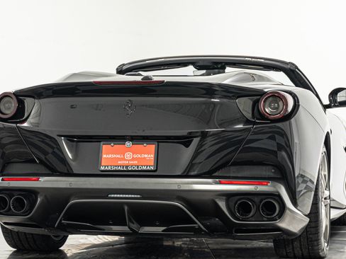 Used 2020 Ferrari Portofino image 9