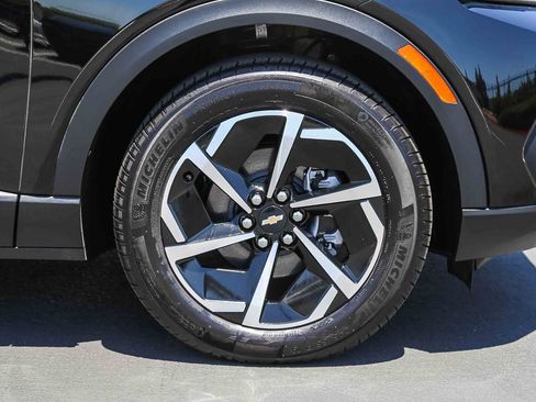 Used 2026 Chevrolet Equinox EV LT FWD image 11
