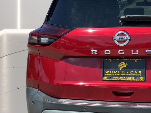 Used 2021 Nissan Rogue SV w/ Premium Package FWD image 30