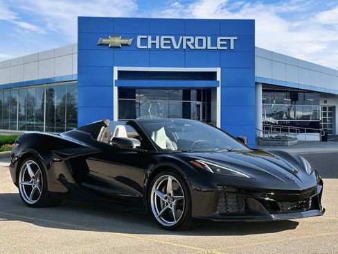 Used 2025 Chevrolet Corvette E-Ray image 8