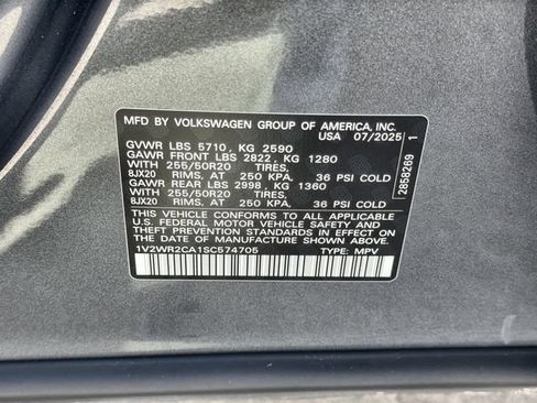 Used 2025 Volkswagen Atlas SE FWD image 33