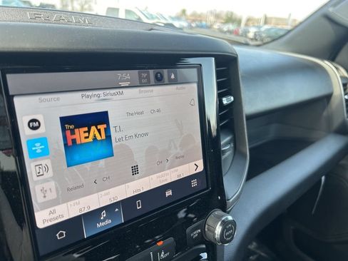 New 2026 RAM 1500 Express AWD/4WD image 21