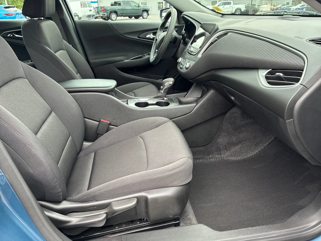 Used 2024 Chevrolet Malibu LS FWD image 25
