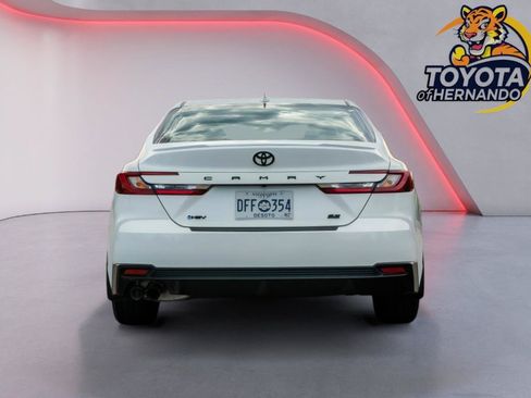 Used 2026 Toyota Camry SE w/ Convenience Package FWD image 7
