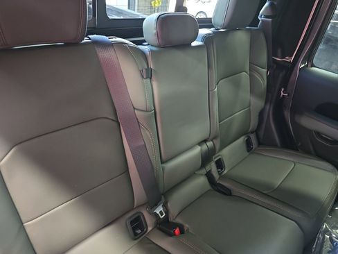 New 2026 Jeep Gladiator Mojave image 11