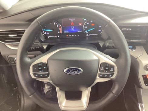 Used 2022 Ford Explorer XLT w/ Equipment Group 202A image 26