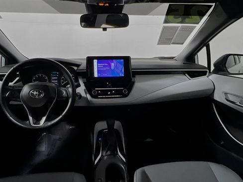 Used 2025 Toyota Corolla SE image 30
