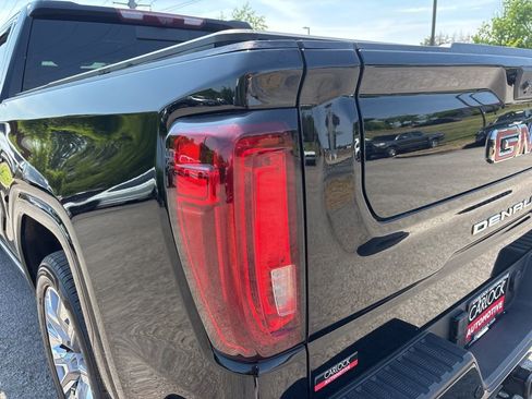 Used 2023 GMC Sierra 1500 Denali w/ Denali Reserve Package AWD/4WD image 13