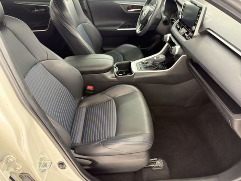 Used 2022 Toyota RAV4 XSE AWD/4WD image 22