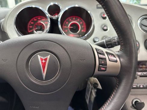 Used 2009 Pontiac Solstice GXP w/ Premium Package RWD image 69