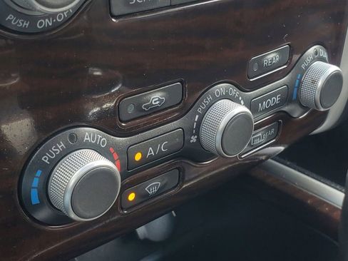 Used 2013 Nissan Pathfinder SL w/ SL Premium Pkg AWD/4WD image 25