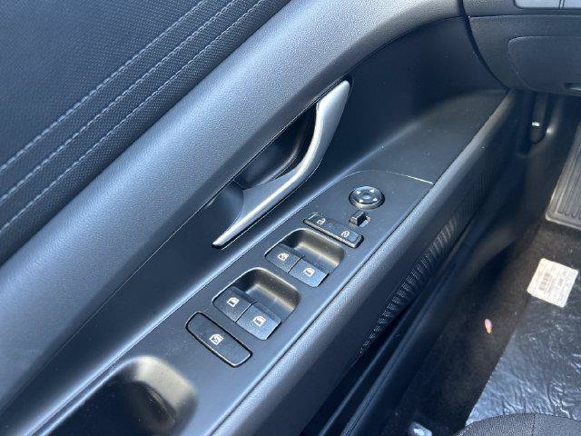 New 2026 Hyundai Elantra Hybrid FWD image 11
