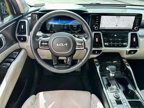 Used 2023 Kia Sorento SX AWD/4WD image 17