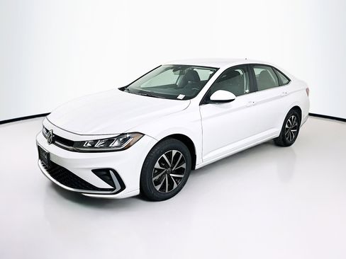 Used 2025 Volkswagen Jetta S image 3