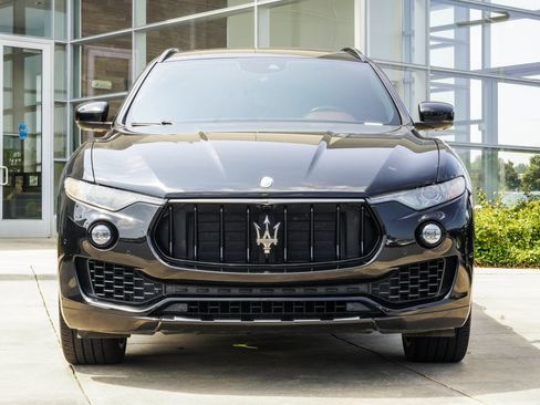 Used 2018 Maserati Levante GranSport AWD/4WD image 7