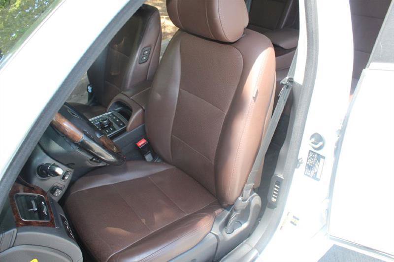 Used 2014 Hyundai Equus Signature RWD image 11