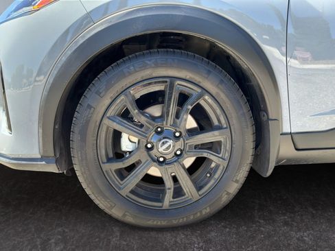 Used 2024 Nissan Kicks SR FWD image 9