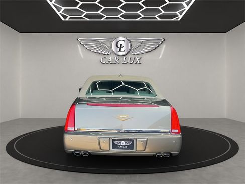 Used 2011 Cadillac DTS Luxury image 3