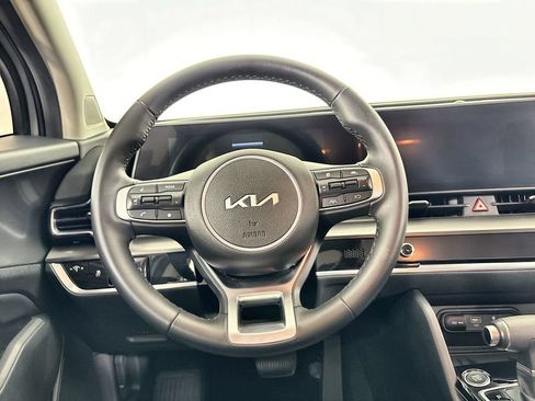 Used 2024 Kia Sportage EX FWD image 11