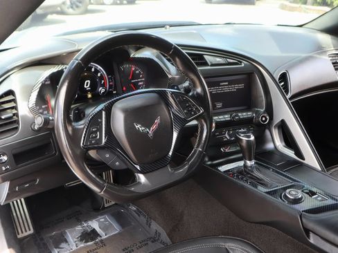 Used 2017 Chevrolet Corvette Stingray Coupe w/ 1LT RWD image 22