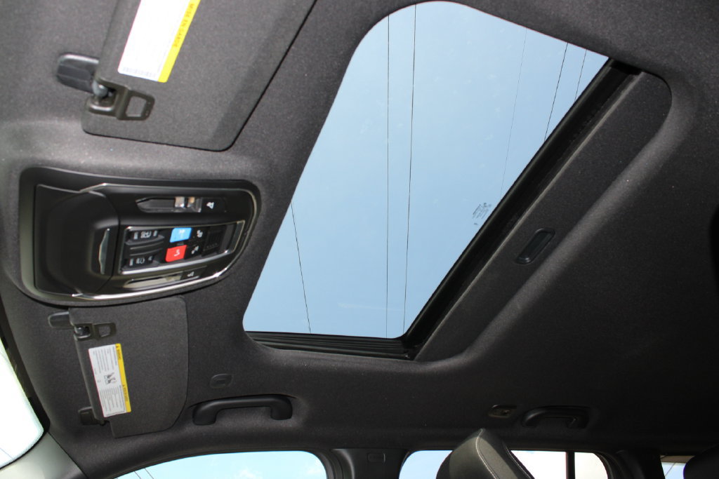Used 2025 Jeep Grand Cherokee Laredo X RWD image 13
