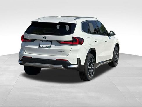New 2026 BMW X1 xDrive28i w/ Technology Package AWD/4WD image 4