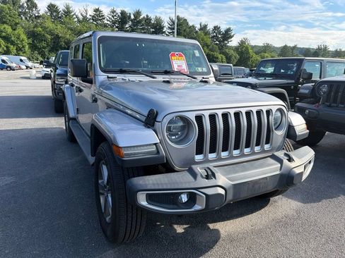 Used 2018 Jeep Wrangler Unlimited Sahara AWD/4WD image 1