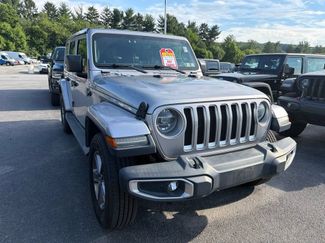 Used 2018 Jeep Wrangler Unlimited Sahara AWD/4WD video 1