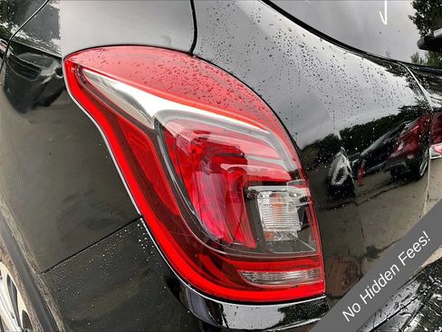 Used 2019 Buick Encore Essence w/ Safety Package II AWD/4WD image 28