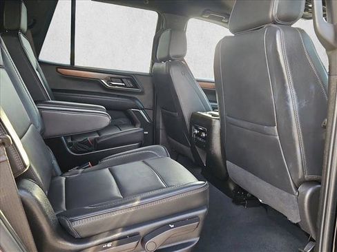Used 2025 GMC Yukon Denali image 21