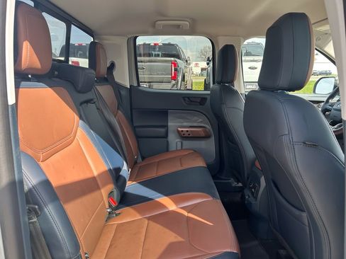 Used 2022 Ford Maverick Lariat w/ Lariat Luxury Package image 16