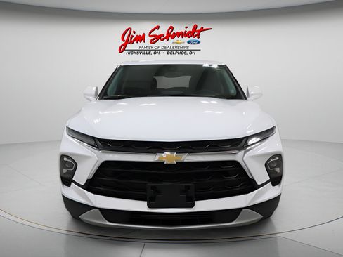 Used 2025 Chevrolet Blazer LT AWD/4WD image 3