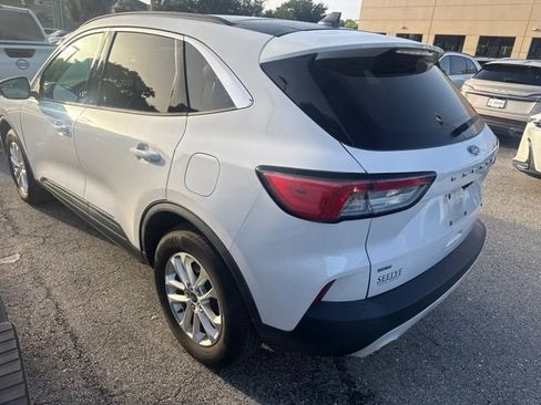 Used 2020 Ford Escape SE AWD/4WD image 3