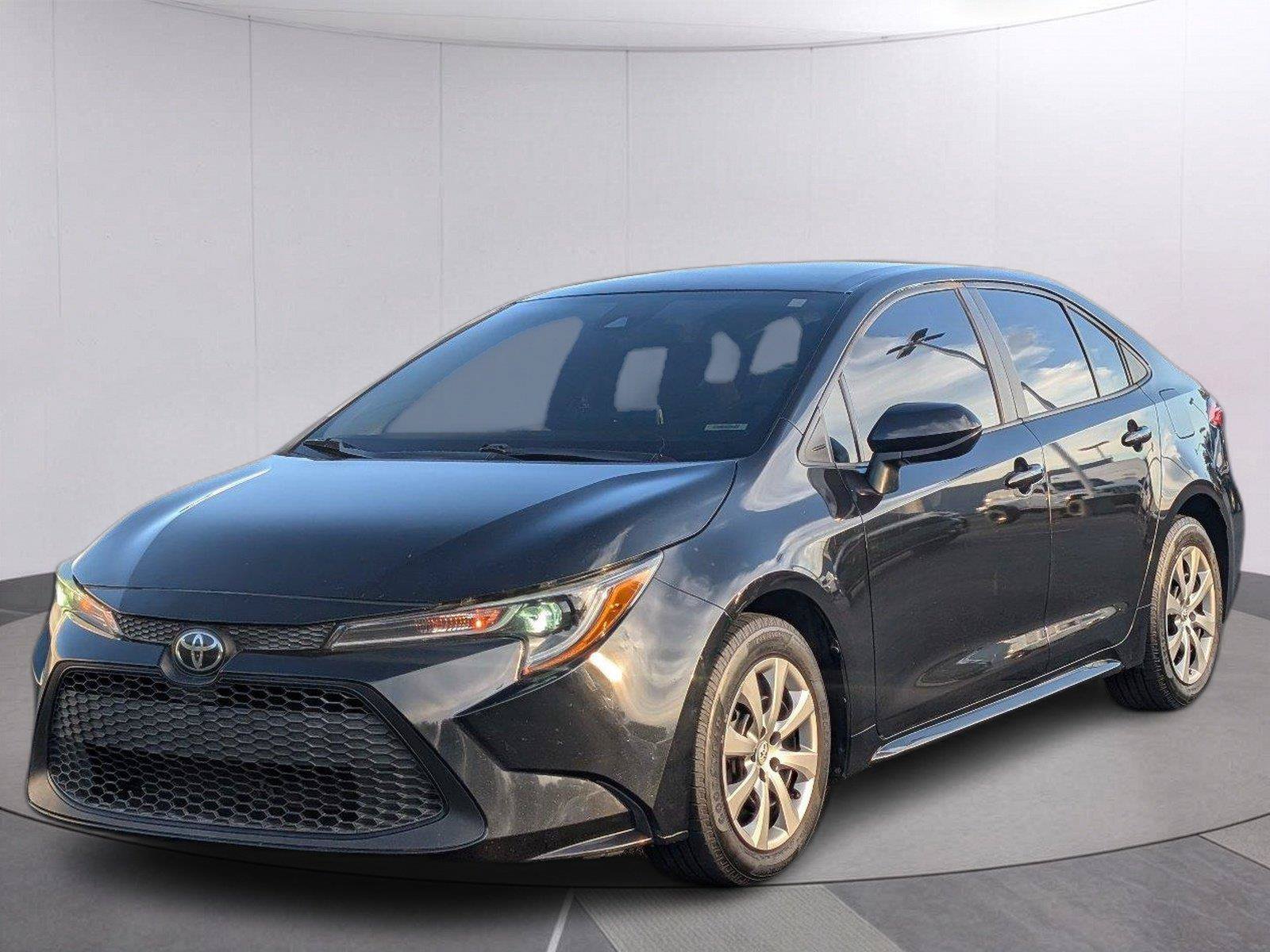 Used 2020 Toyota Corolla LE FWD image 1