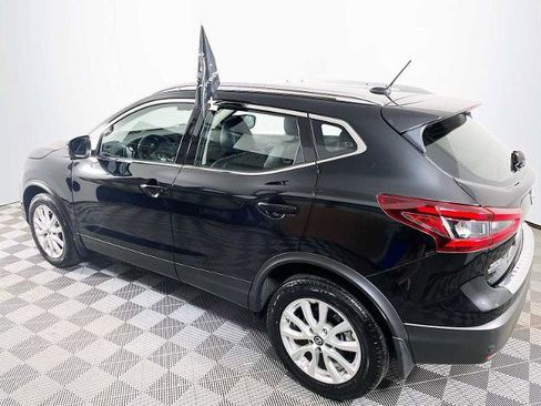 Certified 2022 Nissan Rogue Sport SV w/ Technology Package image 6