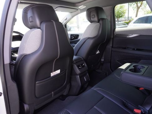 New 2025 Cadillac Optiq Luxury 1 image 9