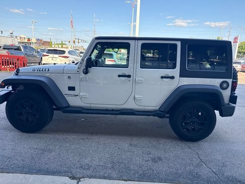 Used 2018 Jeep Wrangler Unlimited Sport w/ Quick Order Package 24W AWD/4WD image 5
