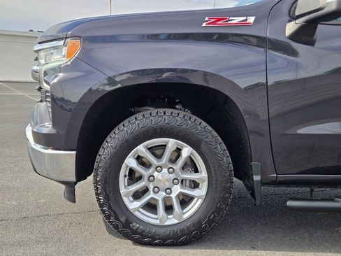 Used 2024 Chevrolet Silverado 1500 LT w/ Z71 Off-Road Package AWD/4WD image 9