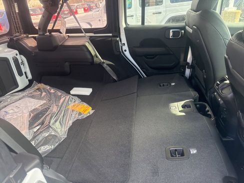 New 2025 Jeep Wrangler Sahara image 39