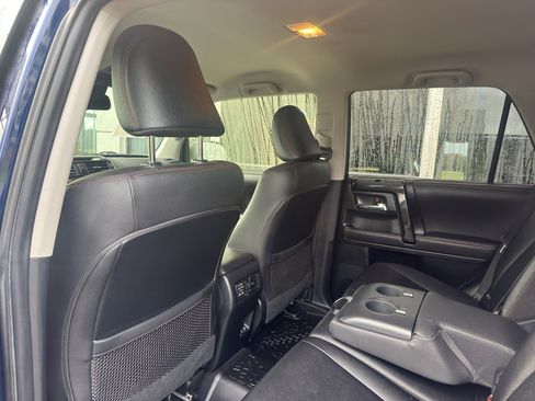 Used 2021 Toyota 4Runner TRD Off-Road Premium image 9