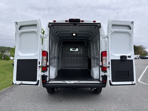 New 2026 RAM ProMaster 2500 w/ Advanced Safety Group FWD image 11