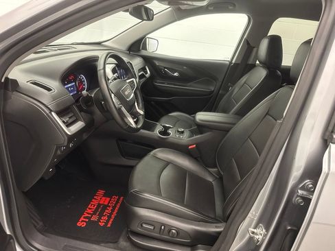 Used 2024 GMC Terrain SLT AWD/4WD image 17