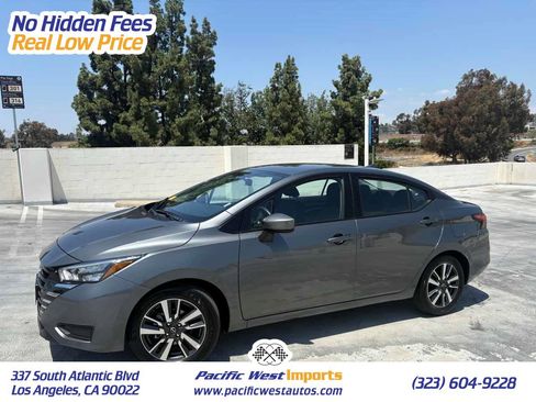 Used 2025 Nissan Versa SV FWD image 1
