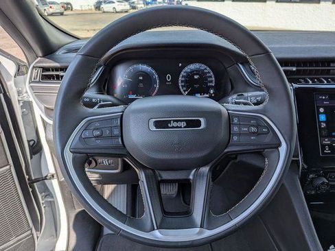 Certified 2024 Jeep Grand Cherokee L Laredo image 17