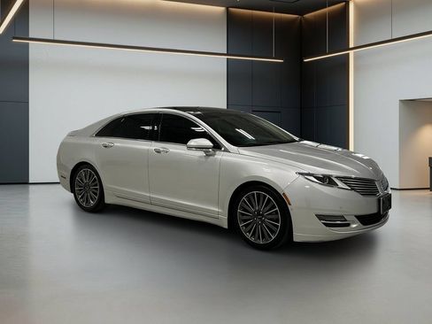 Used 2016 Lincoln MKZ AWD w/ Equipment Group 300A Reserve image 8