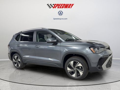 New 2026 Volkswagen Taos SE AWD/4WD image 13